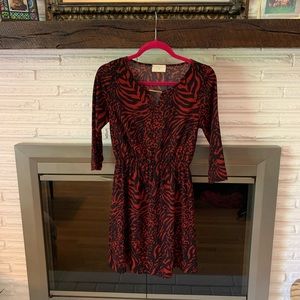 Everly Black and Red Dress 🍎